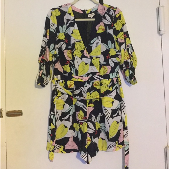 Sydney Floral Romper - Picture 3 of 5